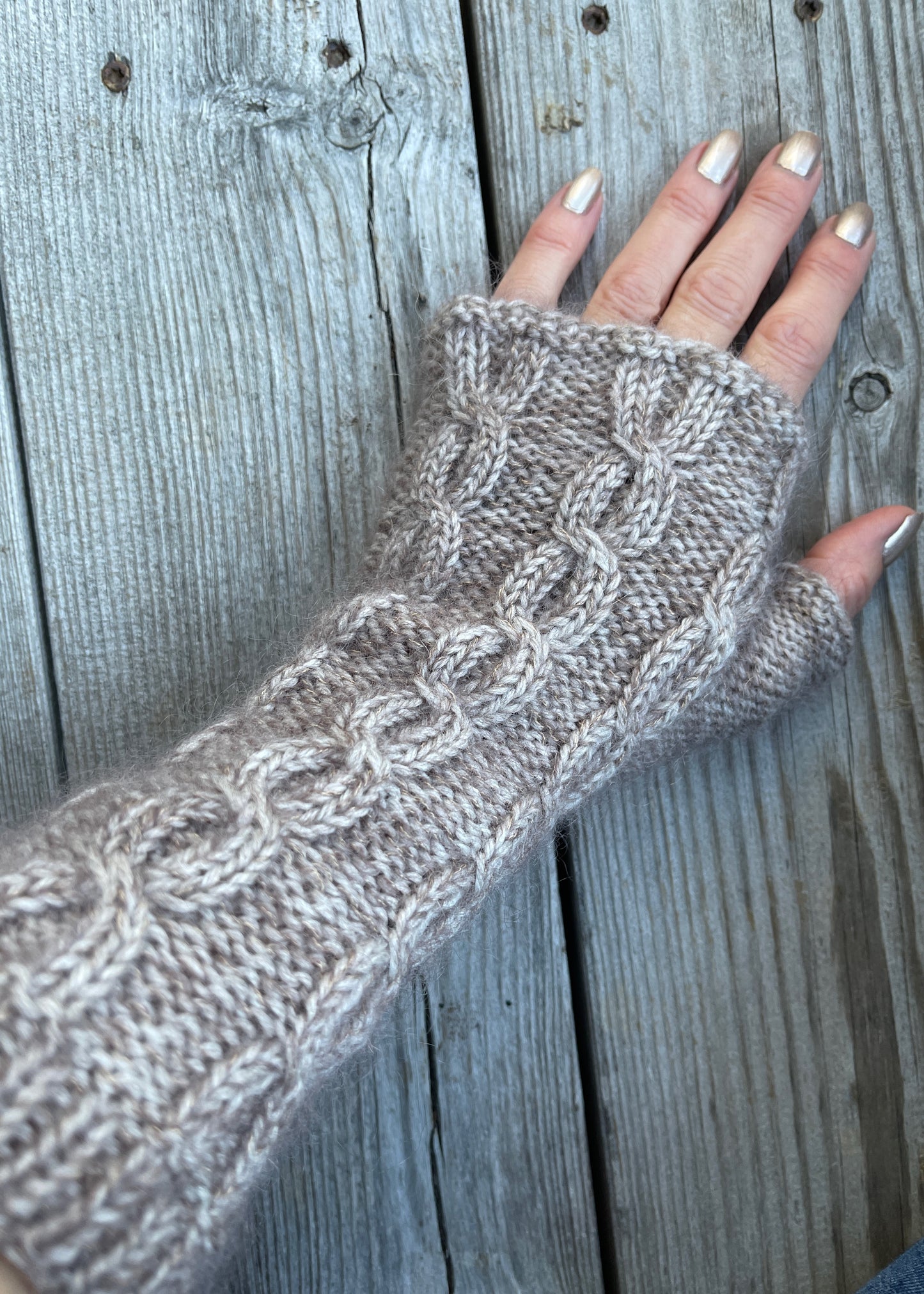 Pattern - Snoning Varmere / Cable Mittens