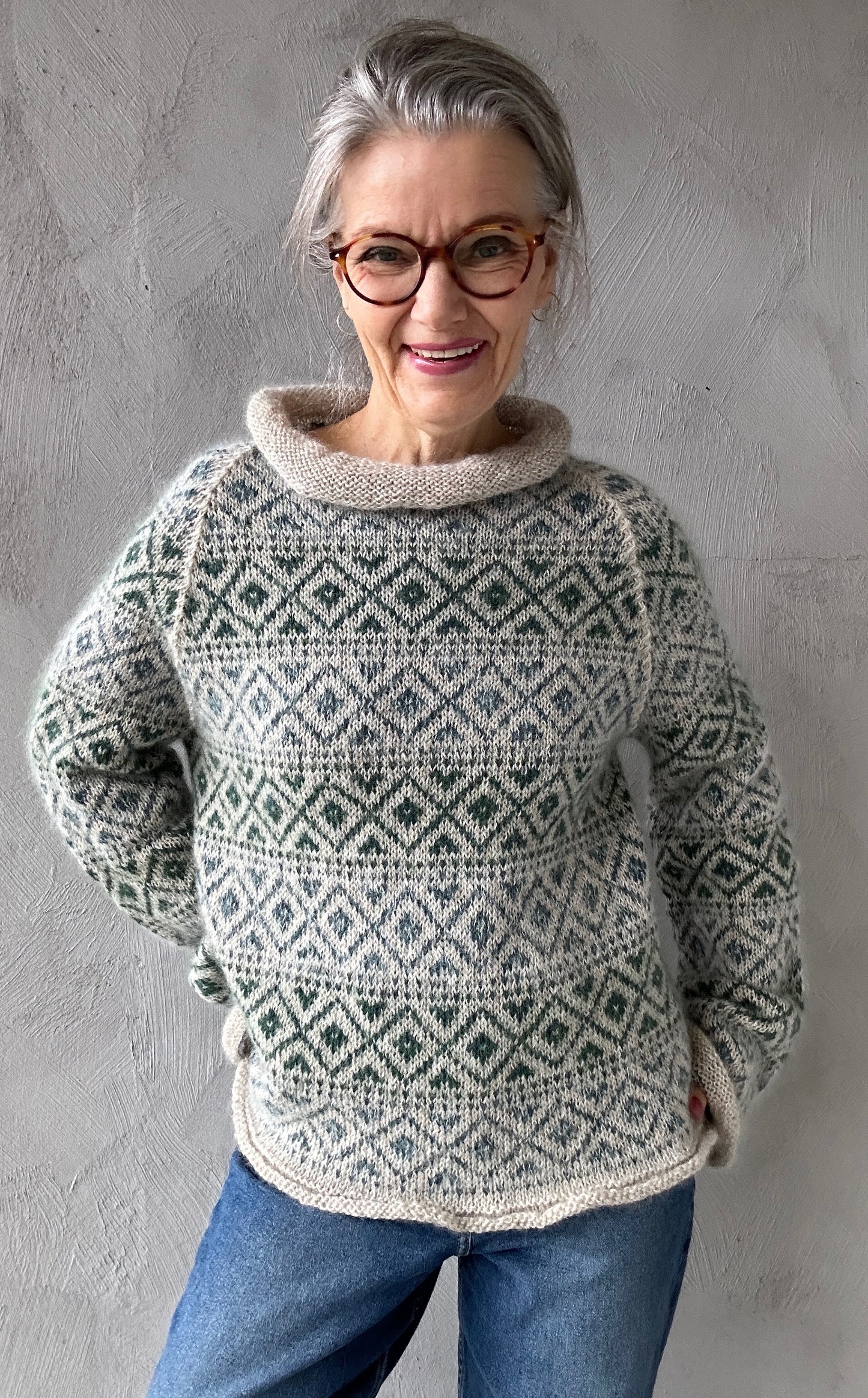 Ola Muster Pullover 2 - Deutsch