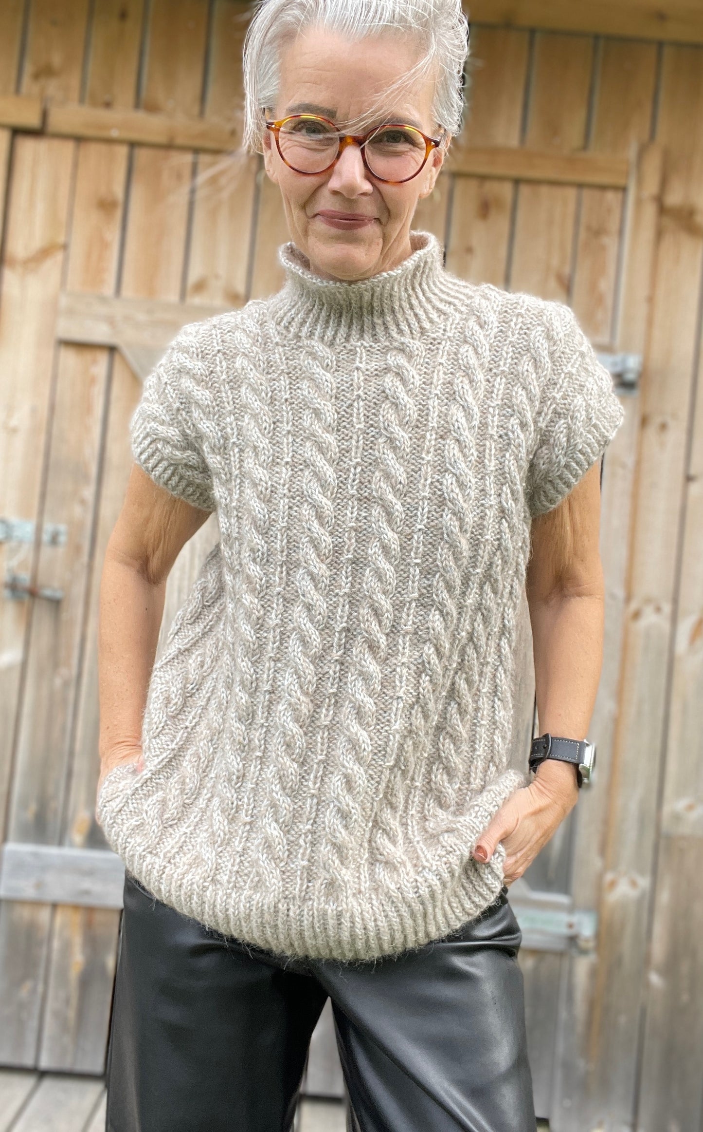Pattern - Cable Slipover / FletteVesten